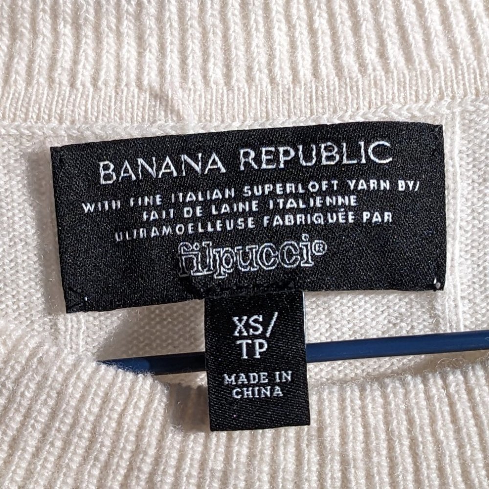 Lightweight Filpucci italian wool Banana Republic cream top - Picture 2 of 5